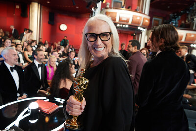 Jane Campion con l'Oscar per la miglior regia