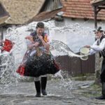 polonia-pasqua-gavettoni-acqua