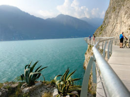 LImone sul Garda - Nuova pista ciclo-pedonale a sbalzo sul lago