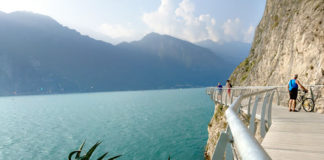 LImone sul Garda - Nuova pista ciclo-pedonale a sbalzo sul lago