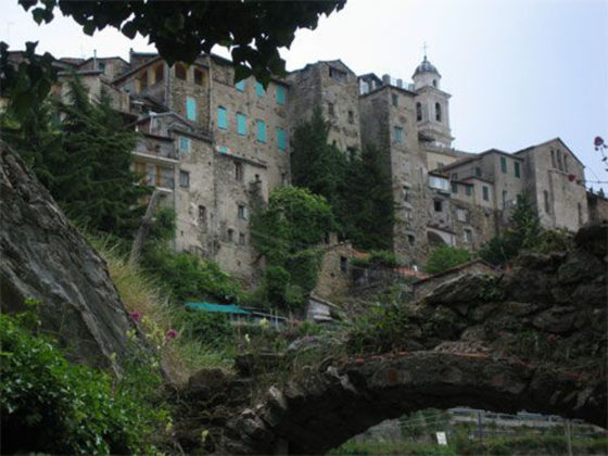 Triora, imperia - il paese delle streghe (panorama)