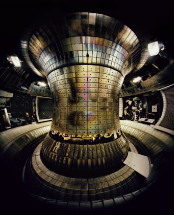 Thomas Struth mast bologna - Nature & Politics