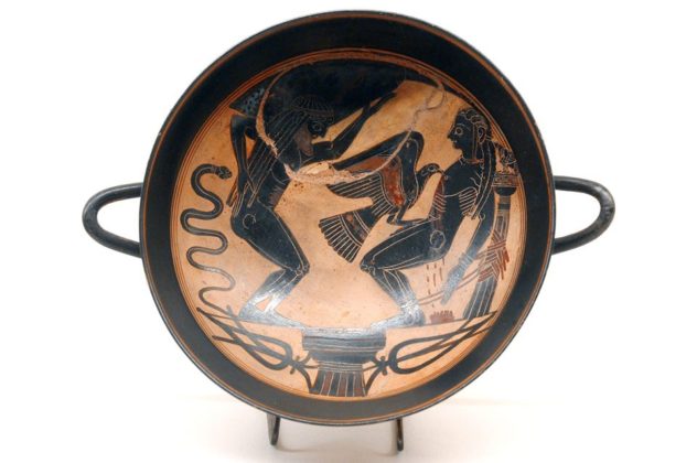 Etruschi. VIaggio nelle terre dei Rasna (Museo Civico Archeologico di Bologna) - Kylix, Atlante e Prometeo