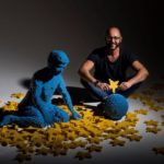 brick-art-by-riccardo-zangelmi-bambino-stelle_768x432